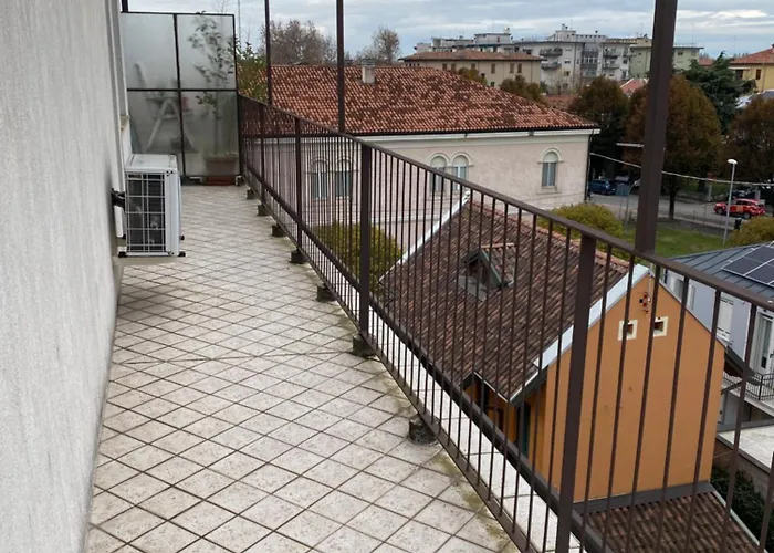 Apartment Attic Station No Lift