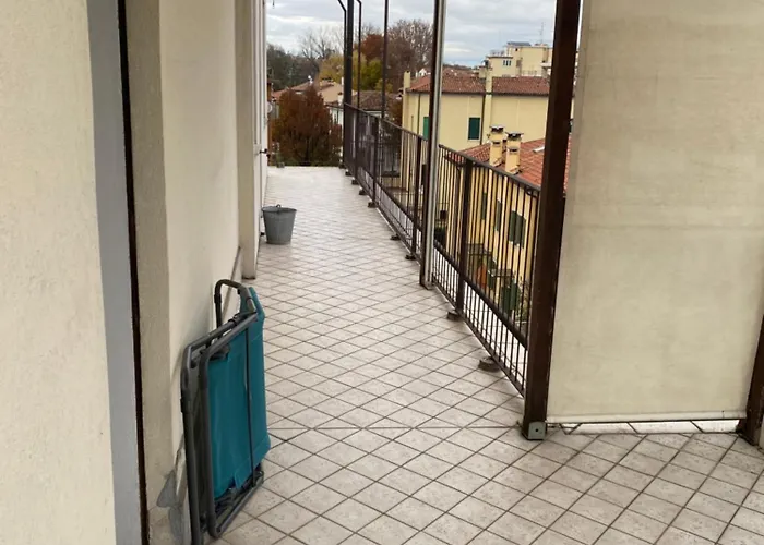 Attic Station No Lift Μέστρε